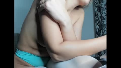 Snapshot of playfulaudrey chatting on December 8, 5:39 am PlayfulAudrey online show from December 8, 5:39 am