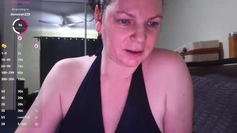 playfulcurvymilf online show from October 22, 12:11 am