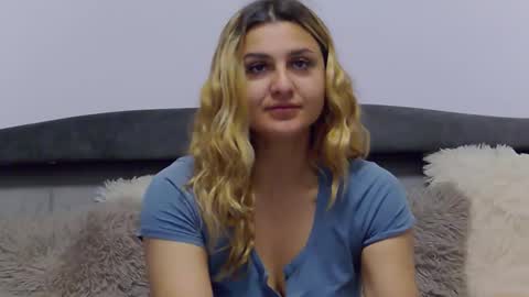 Snapshot of playfulnicole chatting on May 8, 4:29 am PlayfulNicole online show from May 8, 4:29 am