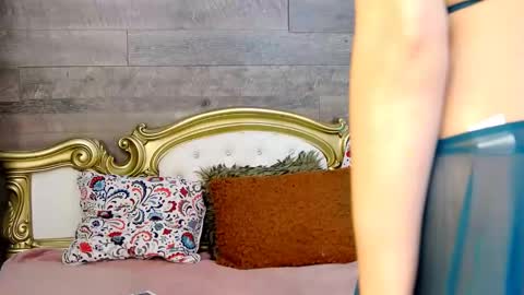 Snapshot of playfulsamy chatting on December 11, 8:15 am PlayfulSamy online show from December 11, 8:15 am