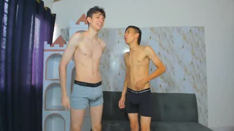 Snapshot of playhouse_boys chatting on April 10, 1:38 pm Dilan and Alan online show from April 10, 1:38 pm
