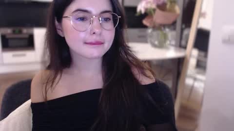 Snapshot of playnofuckinggames chatting on October 5, 7:23 pm Mary online show from October 5, 7:23 pm