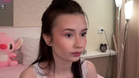 Simona and Bonnie online show from April 22, 2:51 pm