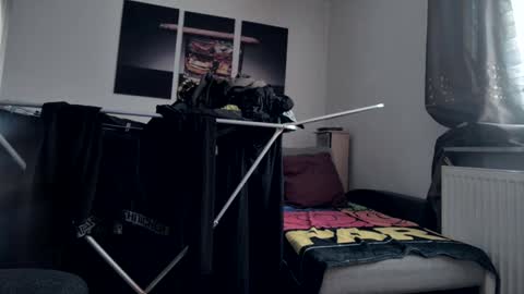 Snapshot of plboy23 chatting on February 22, 12:40 pm Hello ask me . Im glad to see you here in my room. Welcome PVT is open online show from February 22, 12:40 pm