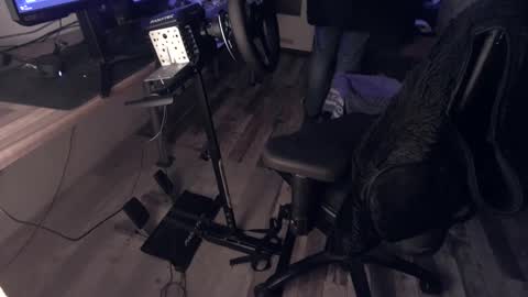 Snapshot of plboy23 chatting on December 18, 6:36 pm Hello ask me . Im glad to see you here in my room. Welcome PVT is open online show from December 18, 6:36 pm