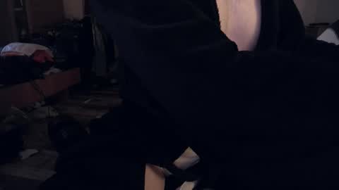 Snapshot of plboy23 chatting on March 3, 6:47 pm Hello ask me . Im glad to see you here in my room. Welcome PVT is open online show from March 3, 6:47 pm