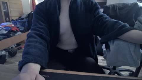 Snapshot of plboy23 chatting on March 7, 9:06 am Hello ask me . Im glad to see you here in my room. Welcome PVT is open online show from March 7, 9:06 am