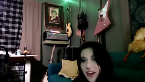 pleasantdinosaurus7537 online show from November 28, 12:08 pm