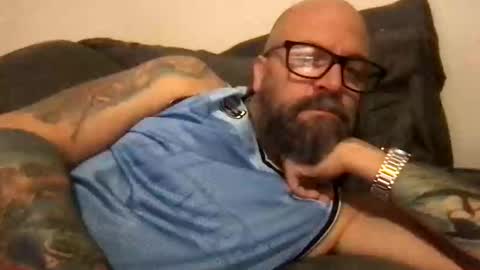 Snapshot of pleasesitonmycock chatting on February 3, 9:52 am PleaseSitOnMyCock online show from February 3, 9:52 am