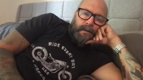 Snapshot of pleasesitonmycock chatting on October 16, 3:24 pm PleaseSitOnMyCock online show from October 16, 3:24 pm