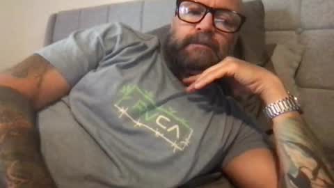 PleaseSitOnMyCock online show from April 19, 4:06 pm