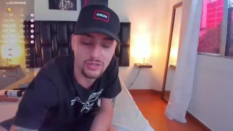 JUAN AND JULI online show from December 31, 6:35 pm