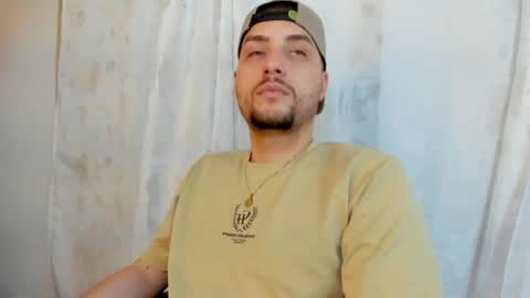 JUAN AND JULI online show from September 18, 9:39 pm