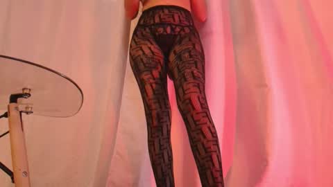 JUAN AND JULI online show from October 25, 10:15 pm