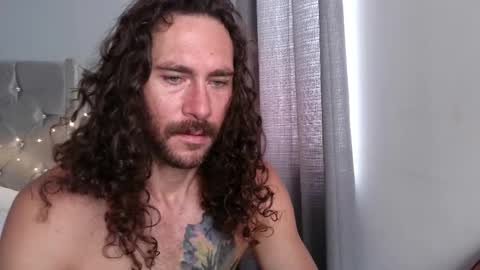 Snapshot of pleasurea chatting on November 8, 1:44 pm pleasure online show from November 8, 1:44 pm