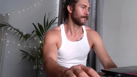 Snapshot of pleasurea chatting on December 3, 1:31 pm pleasure online show from December 3, 1:31 pm