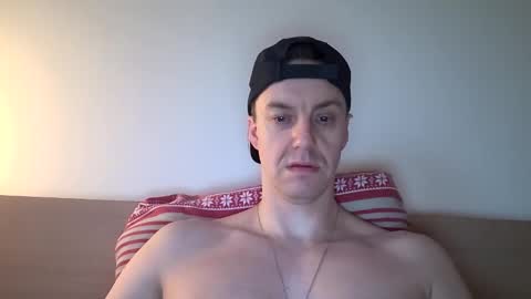 Snapshot of ploki2000 chatting on March 9, 6:39 am Kevin online show from March 9, 6:39 am