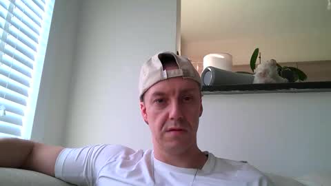 Snapshot of ploki2000 chatting on November 9, 2:15 pm Kevin online show from November 9, 2:15 pm