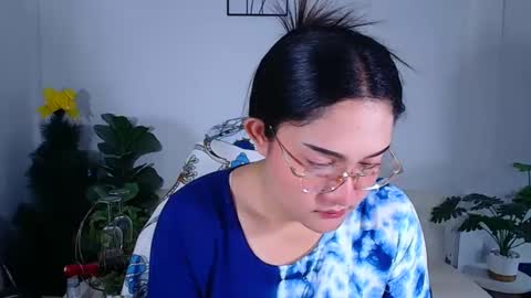 Ploysai online show from May 18, 1:02 am