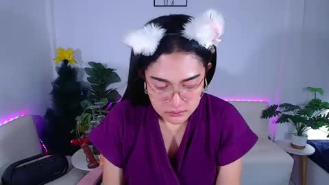 Ploysai online show from May 26, 12:39 am