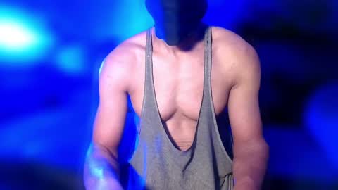 StraightPlush online show from January 18, 6:45 am