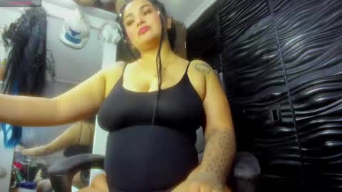 Snapshot of pocahontas_d chatting on April 26, 6:00 am catalina online show from April 26, 6:00 am