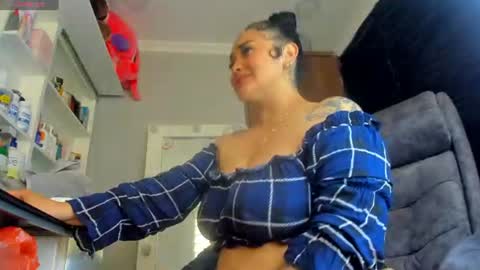 Snapshot of pocahontas_d chatting on June 17, 2:40 pm catalina online show from June 17, 2:40 pm