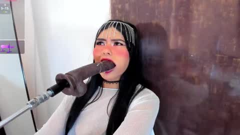 pocahontas_lantina online show from February 11, 3:44 am