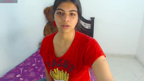 Snapshot of pocahontas_princess__ chatting on December 11, 10:06 pm Pocahontas online show from December 11, 10:06 pm