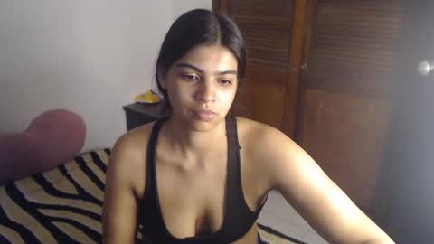 Snapshot of pocahontas_princess__ chatting on September 21, 3:08 am Pocahontas online show from September 21, 3:08 am