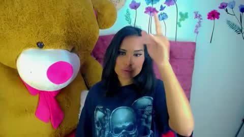 DaniellaBaby online show from December 4, 4:54 am