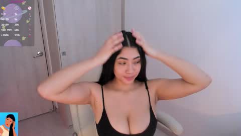 Snapshot of pocahontasss11 chatting on January 13, 2:22 pm im vane Model Independet online show from January 13, 2:22 pm