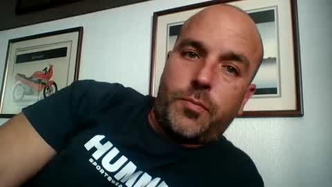 Snapshot of pocoyotop chatting on December 5, 4:01 pm pocoyotop online show from December 5, 4:01 pm