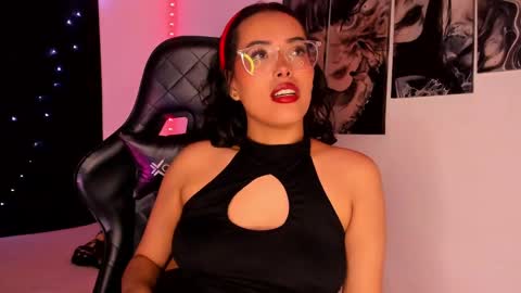 Willow                      Hours 12pm to 630pm Colombian time FRIDAY AND SUNDAY FREE DAYS online show from December 16, 8:48 pm