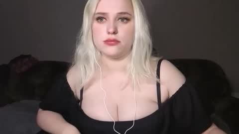 poisondark online show from February 19, 6:04 pm