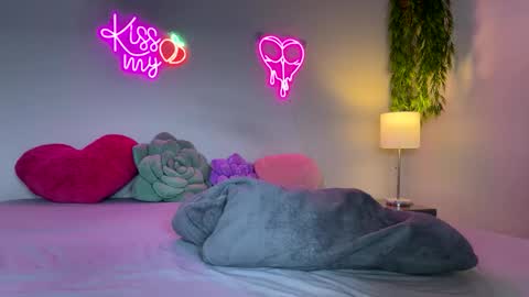 Jenna online show from November 6, 2:01 am