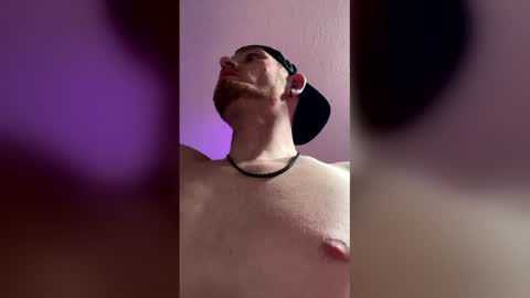 Snapshot of pokes918boy_bbw_hunter chatting on March 20, 8:52 am pokes918boy_bbw_hunter online show from March 20, 8:52 am