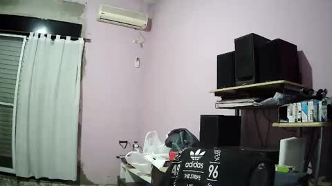 Snapshot of pol22010 chatting on May 13, 10:49 pm Polako online show from May 13, 10:49 pm