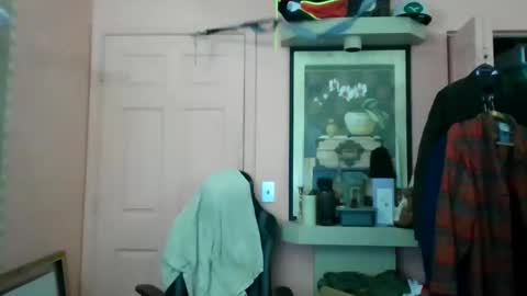 Snapshot of polishrifle3 chatting on May 28, 8:22 am jaws online show from May 28, 8:22 am