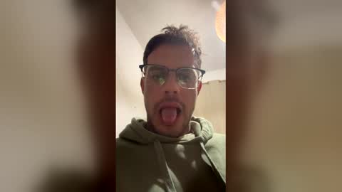 poll540539 online show from April 10, 2:17 am