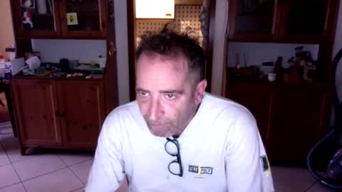 Snapshot of pollux62 chatting on December 21, 1:51 pm Pollux online show from December 21, 1:51 pm