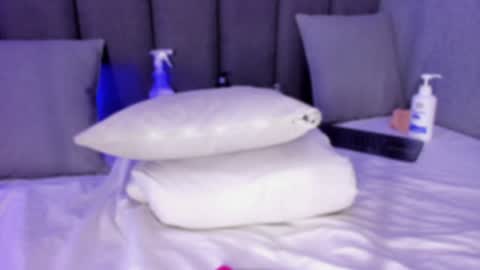 POLLY online show from February 4, 4:29 pm