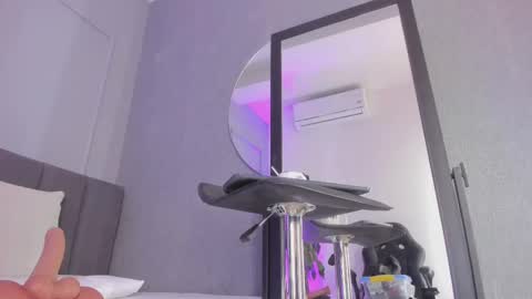 POLLY online show from October 9, 10:35 am