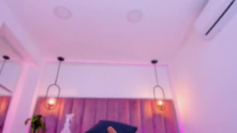 POLLY online show from April 21, 10:21 am