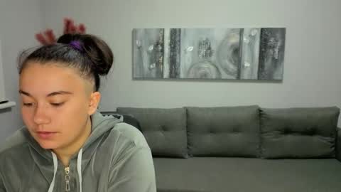 Polly online show from November 3, 6:36 am