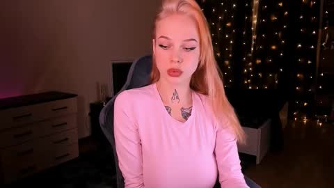 Megan.online  online show from December 20, 2:57 pm