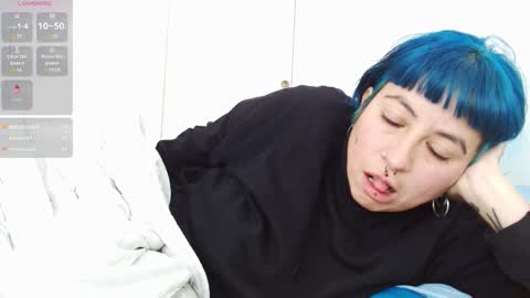 Snapshot of poly_mer chatting on February 3, 4:56 pm Poly online show from February 3, 4:56 pm