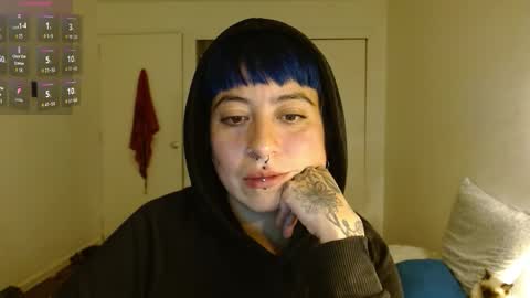 Snapshot of poly_mer chatting on February 16, 1:46 am Poly online show from February 16, 1:46 am