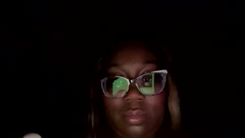 Snapshot of poohbearslutty chatting on December 17, 9:59 am Pooh online show from December 17, 9:59 am