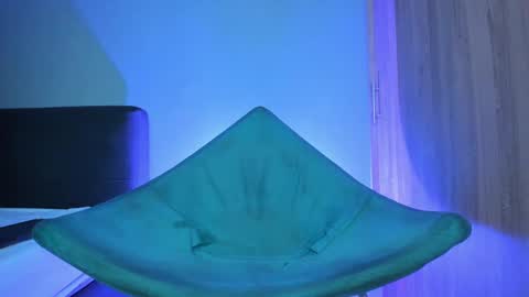 johnatan online show from March 6, 12:00 am